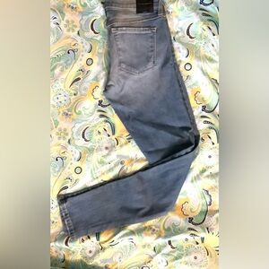 NWT Flying Monkey Los Angeles Women’s Distressed Jeans Sz 26 (Sz 4)